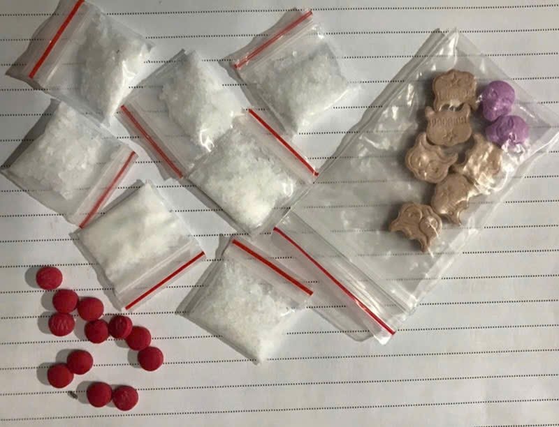 Bán Heroin Tinh Khiết: Giao Hàng Ẩn Danh